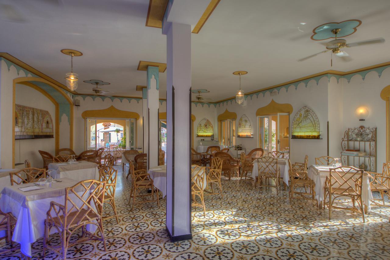 Hotel Arabesque فاريغوتي المظهر الخارجي الصورة