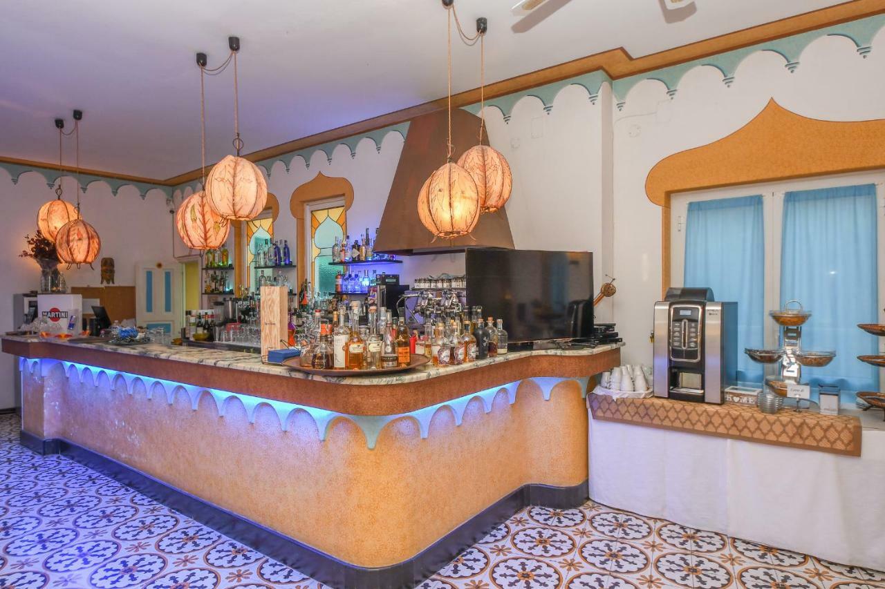 Hotel Arabesque فاريغوتي المظهر الخارجي الصورة