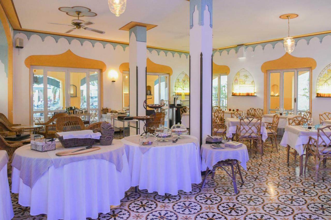 Hotel Arabesque فاريغوتي المظهر الخارجي الصورة